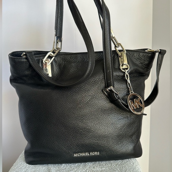 Michael Kors Brooke Medium Soft Leather 2-1 Tote & Crossbody Bag, Black, EUC - Picture 3 of 11